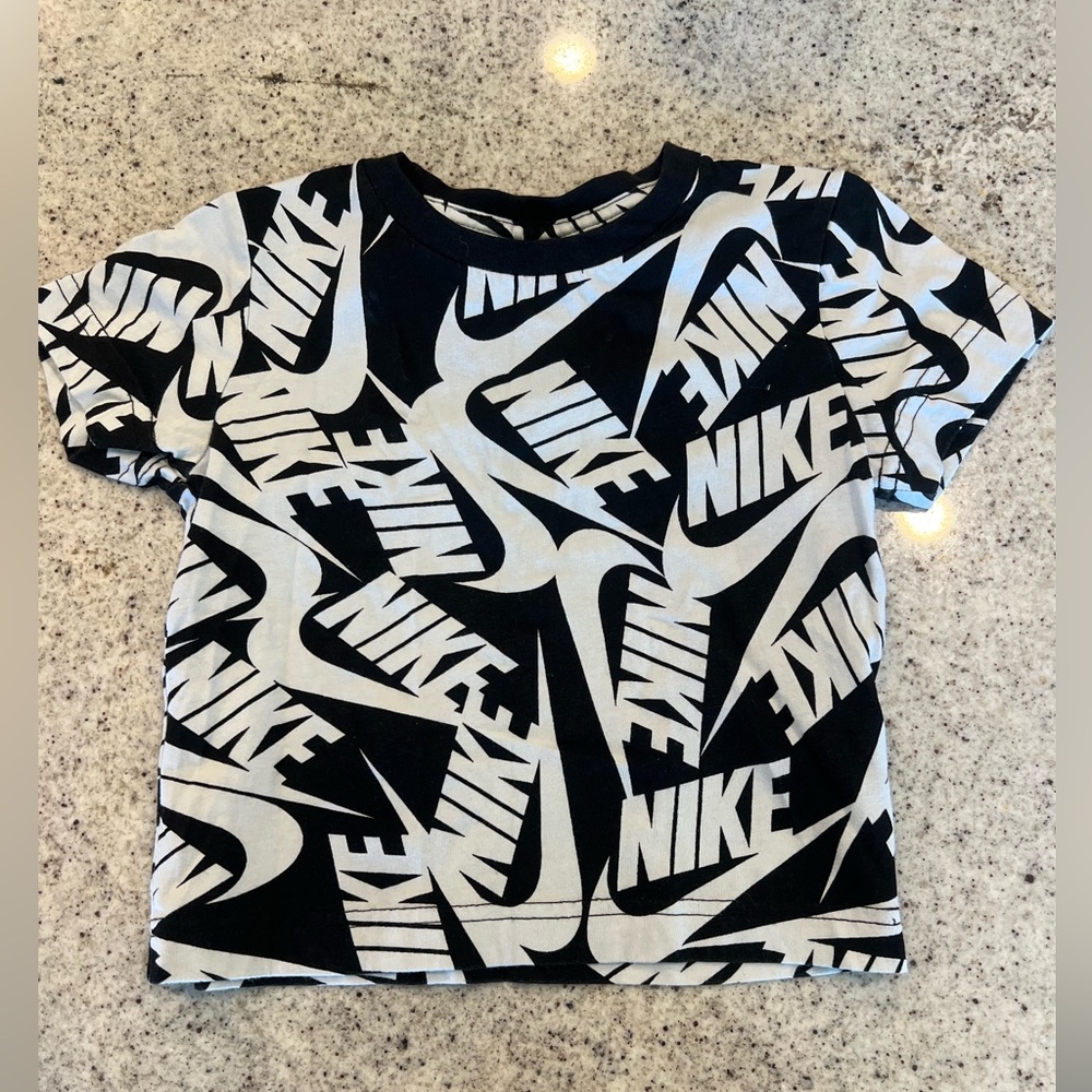 Nike Shirt toddler boy 2T - Picture 1 of 3